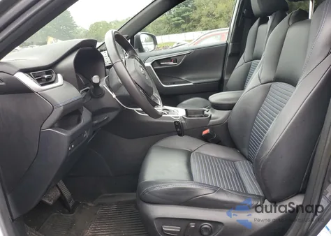 2020 Toyota Rav4 Xse z USA, uszkodzony, nr VIN 2T3EWRFV6LW058190